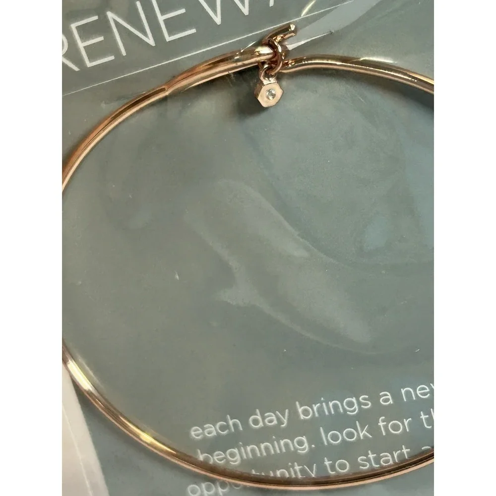 New in Package Origami Owl‎ Core Renewal Rose Gold Tear Drop Bangle Bracelet